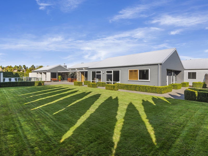 21 Croftwood Lane, Harewood, Christchurch - Carousel 1
