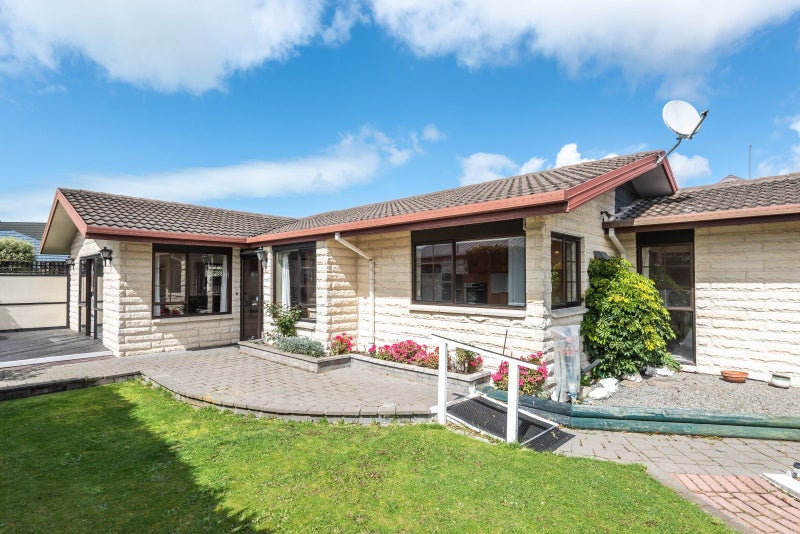 3 Jacaranda Place, Parklands, Christchurch - Carousel 1