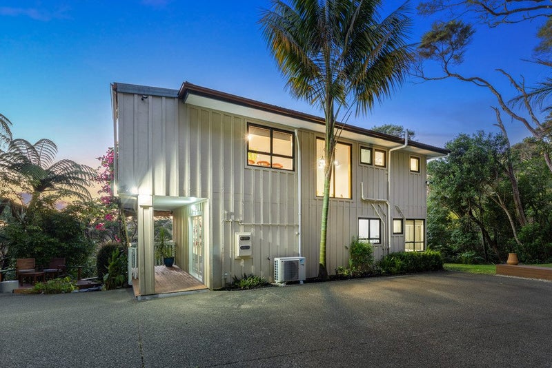 1158 Scenic Drive North, Swanson, Auckland - Carousel 2