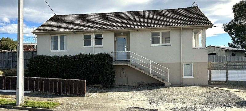 10 Roach Street, Holmes Hill, Oamaru - Carousel 1