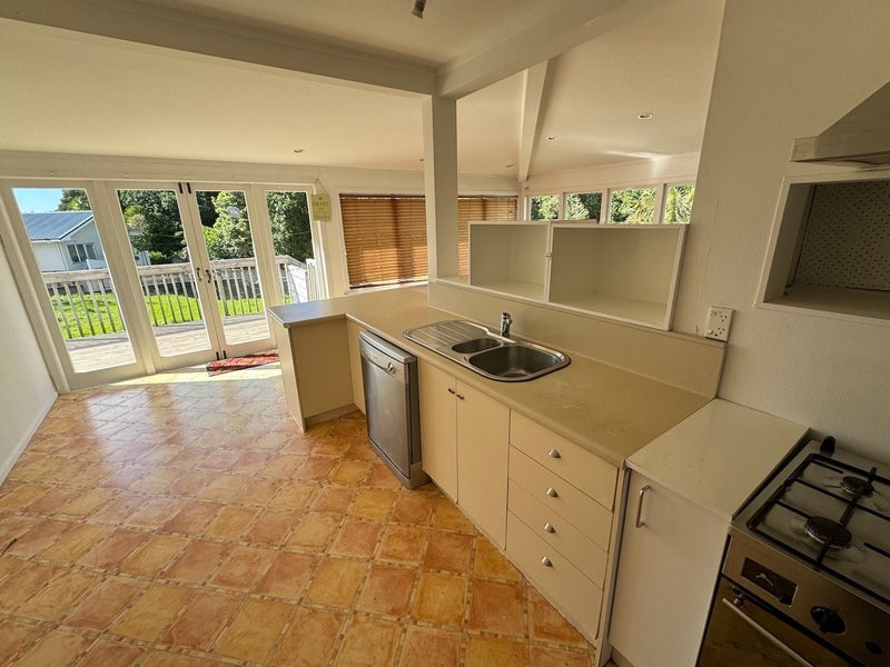 155 Glenfield Road, Hillcrest, Auckland - Carousel 2