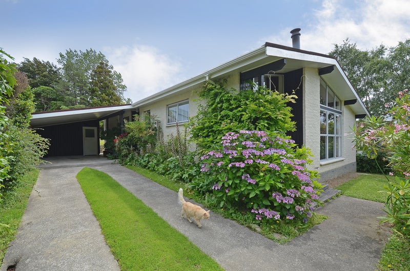 66 Chatsworth Road, Silverstream, Upper Hutt - Carousel 2