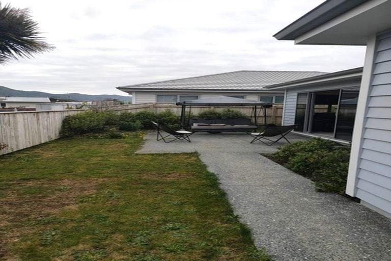 5 Henrietta Maxwell Grove, Wainuiomata, Lower Hutt - Carousel 11