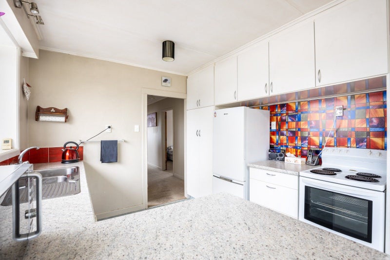 5 Oranga Street, Marfell, New Plymouth - Carousel 2