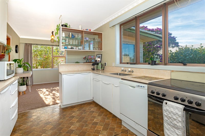8 Mason Street, Riverdale, Gisborne - Carousel 2