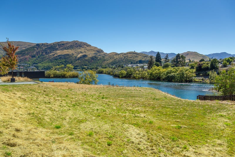 13 William Rees Place, Kawarau Falls, Queenstown - Carousel 1