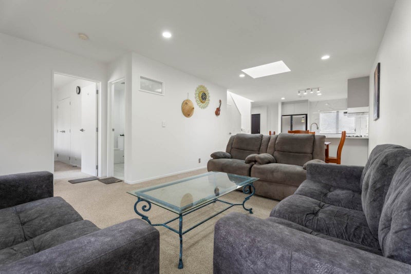 38 Tiger Drive, Golflands, Auckland - Carousel 1