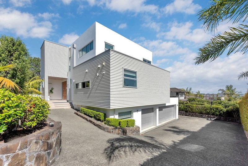 60 Gracechurch Drive, Flat Bush, Auckland - Carousel 1