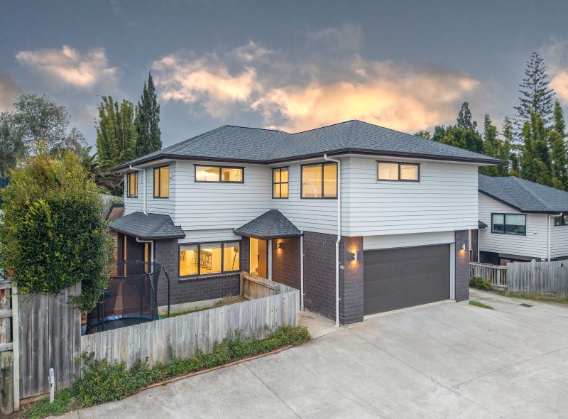 34C Rodney Street, Howick, Auckland - Carousel 1