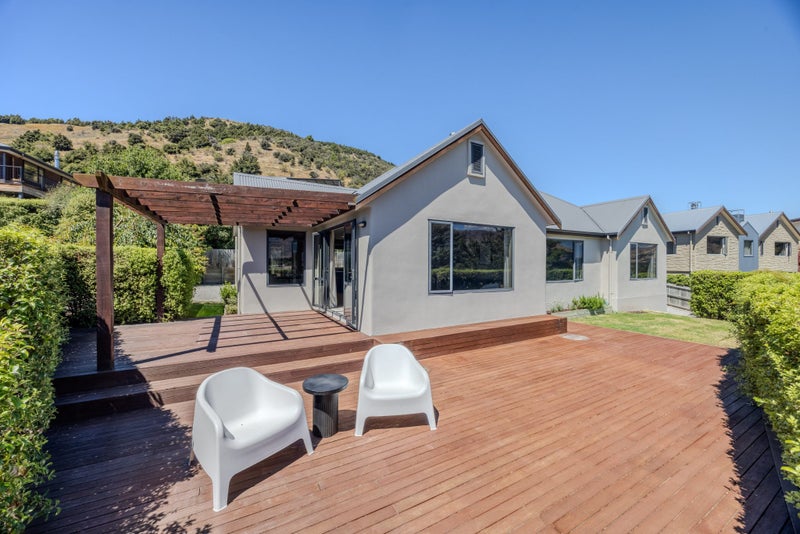 15 Fastness Crescent, Wanaka - Carousel 2