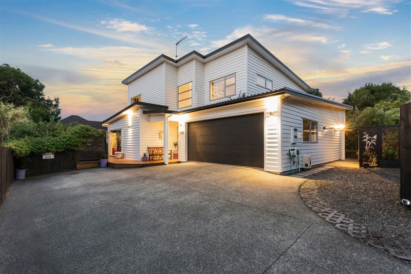 25A Law Street, Torbay, Auckland - Carousel 1