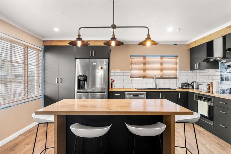 208 Ngamotu Road, Spotswood, New Plymouth - Carousel 2