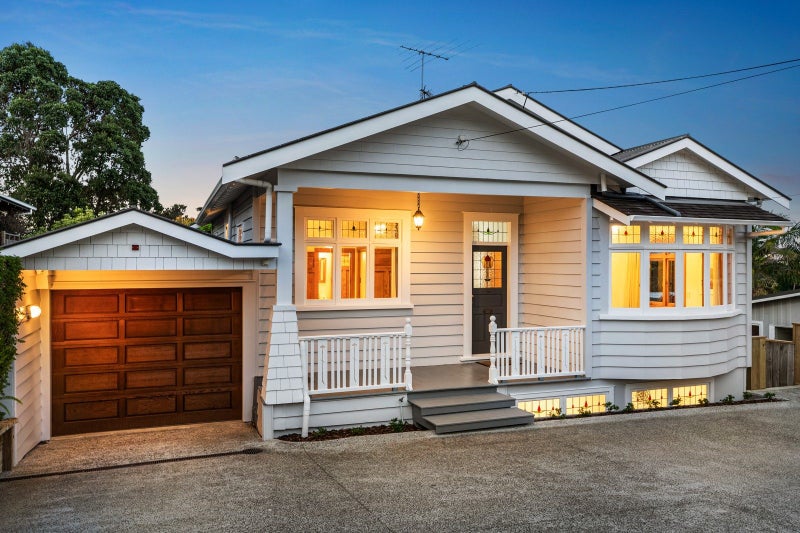 42 Maritime Terrace, Birkenhead, Auckland - Carousel 1