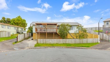 20 Reinga Place, Massey, Auckland - Carousel 1