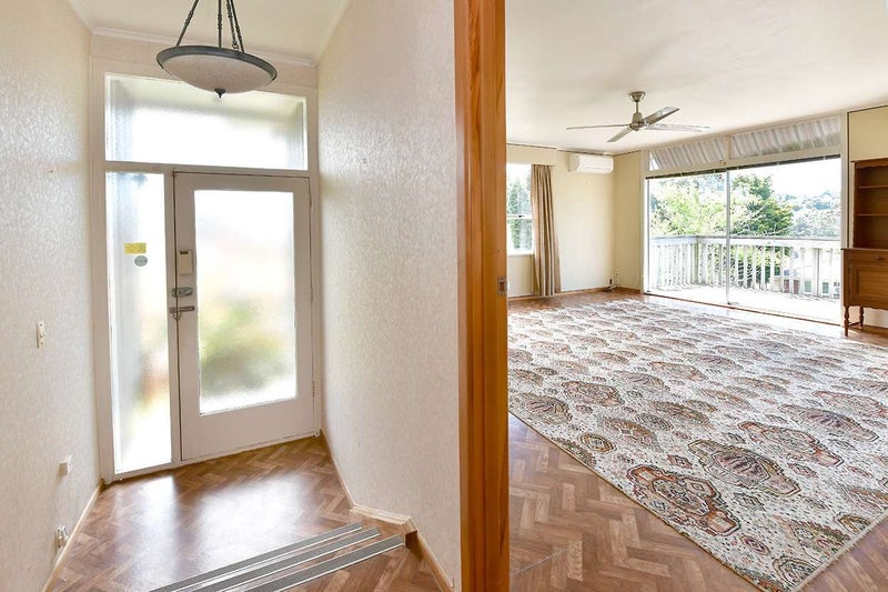 30 Waverley Avenue, Glenfield, Auckland - Carousel 2