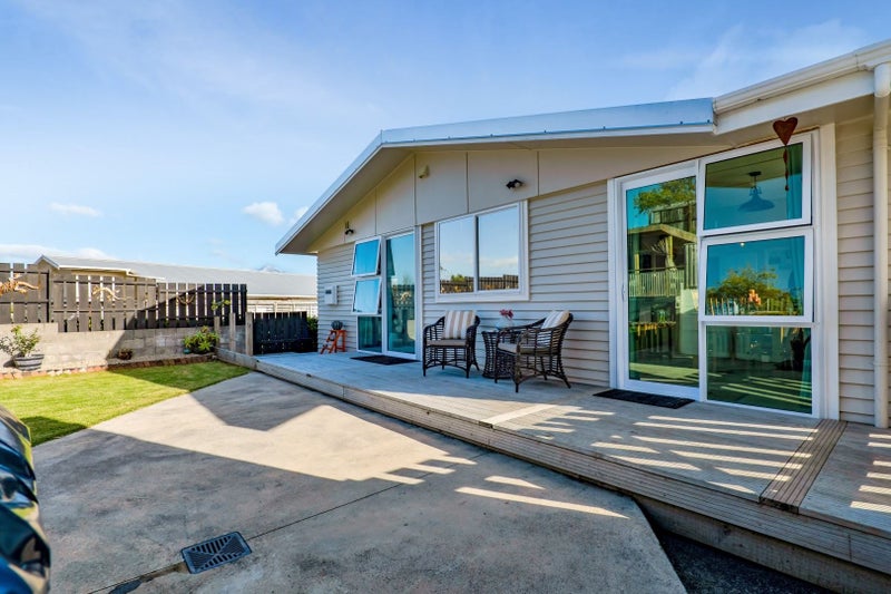 19 Clearmont Crescent, Blagdon, New Plymouth - Carousel 1