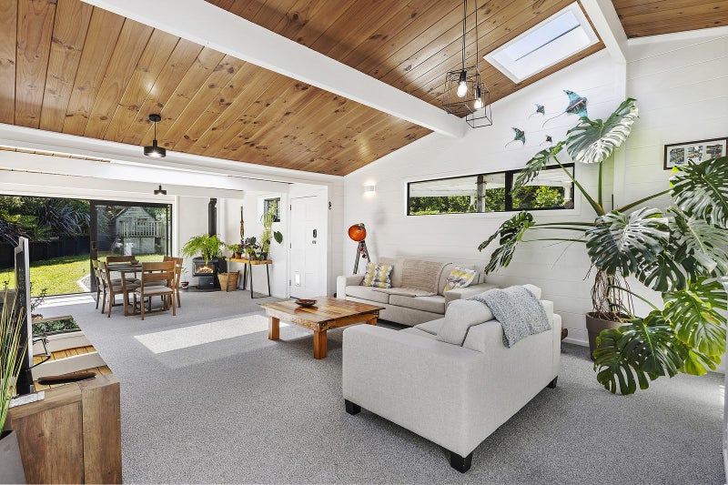 46A Derwent Street, Island Bay, Wellington - Carousel 1