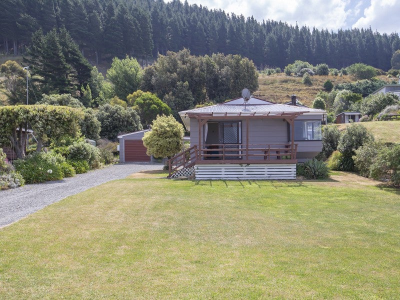 6 Sandy Bay Drive, Mataikona - Carousel 2