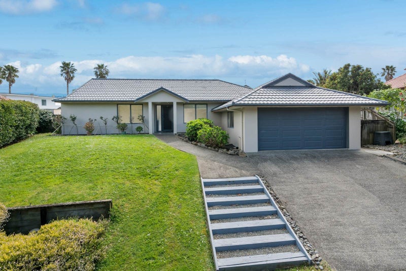 12 Bluestone Rise, Rosedale, Auckland - Carousel 1