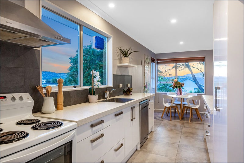 184 Conclusion Street, Ascot Park, Porirua - Carousel 2