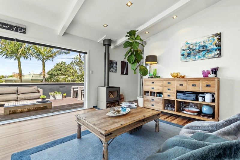 12 Tyne Road, Forrest Hill, Auckland - Carousel 2