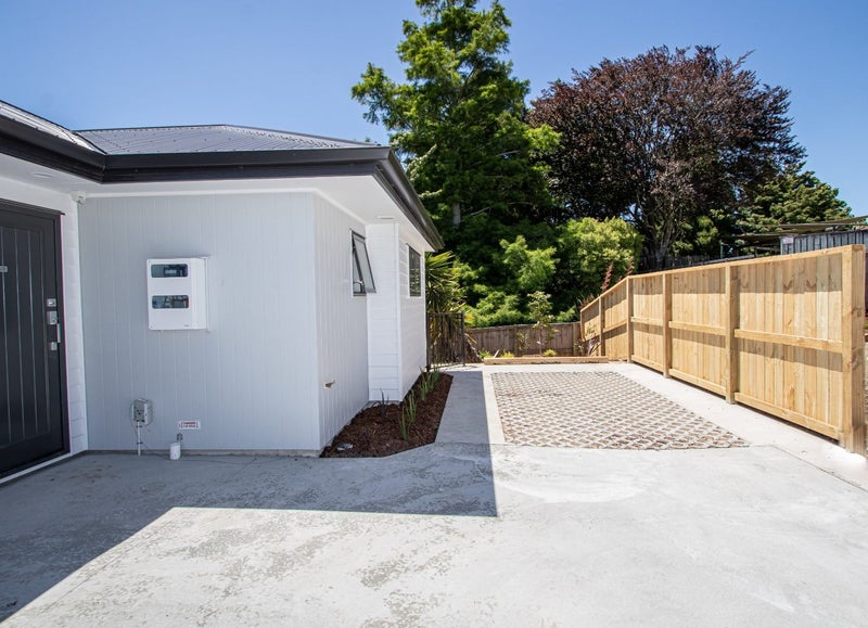 2/21 MacCallum Court, Rototuna, Hamilton - Carousel 2