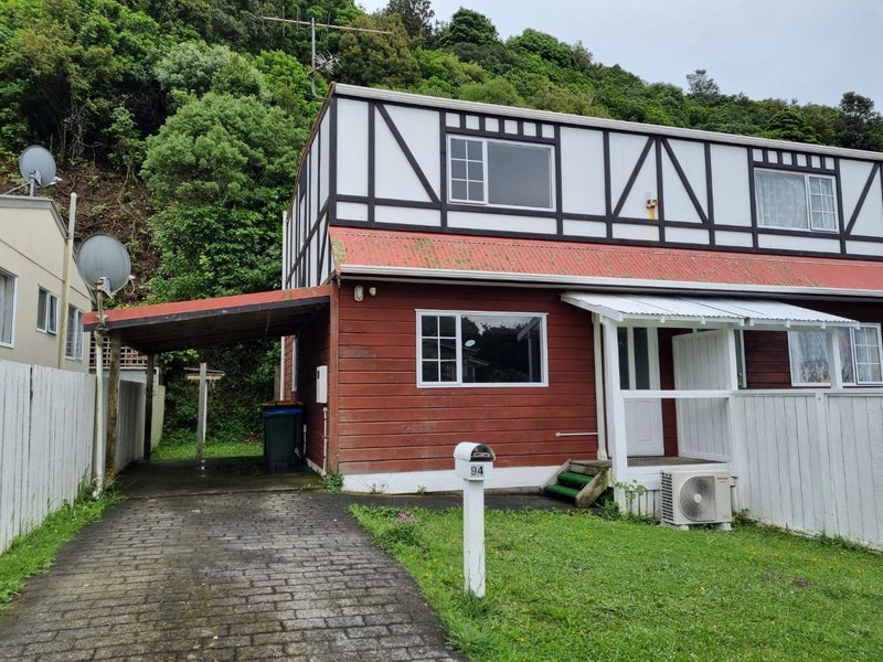 94A Rangituhi Crescent, Takapuwahia, Porirua - Carousel 1