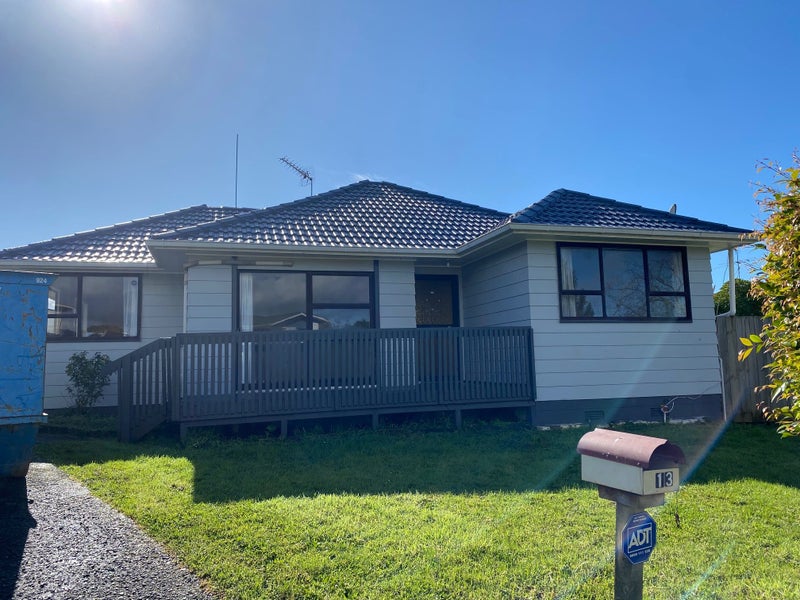 13 Foyle Place, Glendene, Auckland - Carousel 1