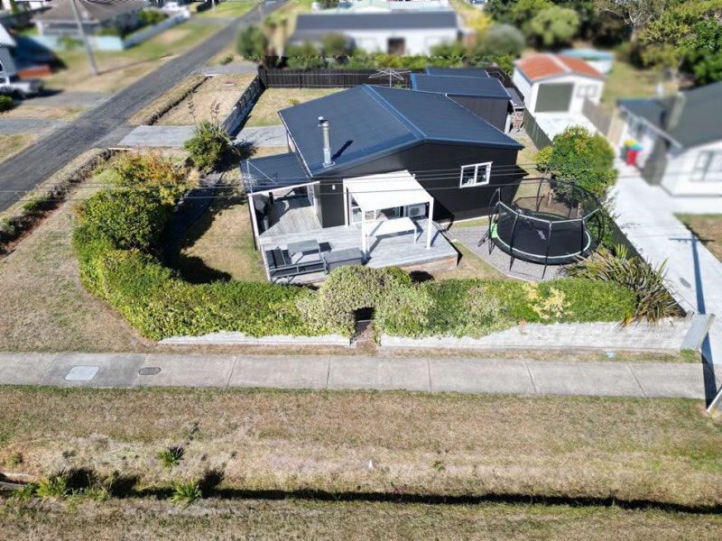 8A Te Awa Street, Foxton Beach, Foxton - Carousel 2