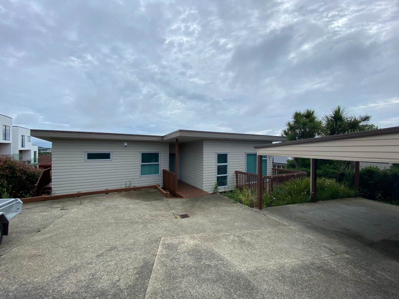 589A East Coast Road, Browns Bay, Auckland - Carousel 1