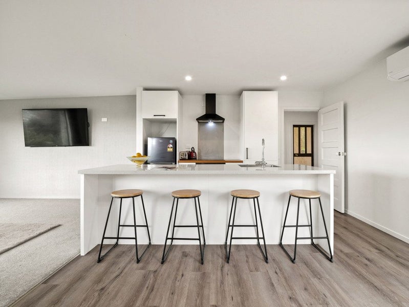 12 Prospect Bank, Wakari, Dunedin - Carousel 2