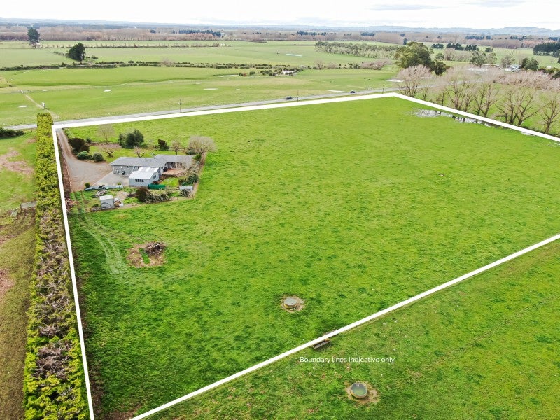 3581 State Highway 2, Waipukurau - Carousel 1
