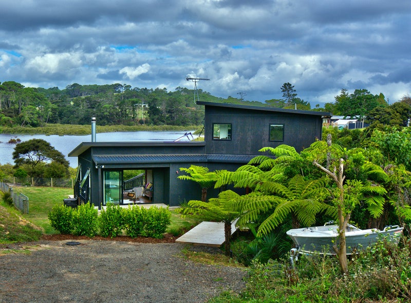 1024B Sussex Street, Mayfair, Hastings - Carousel 1