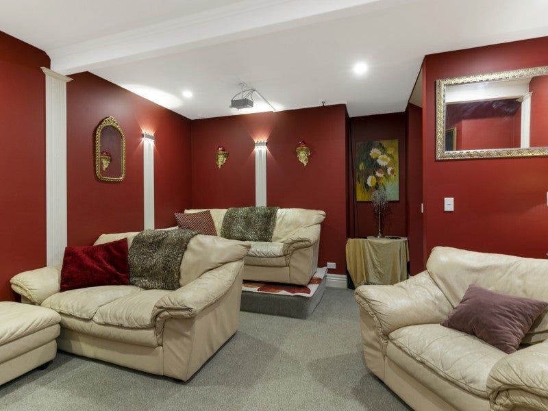 23 Meadowbank Drive, Belmont, Lower Hutt - Carousel 26