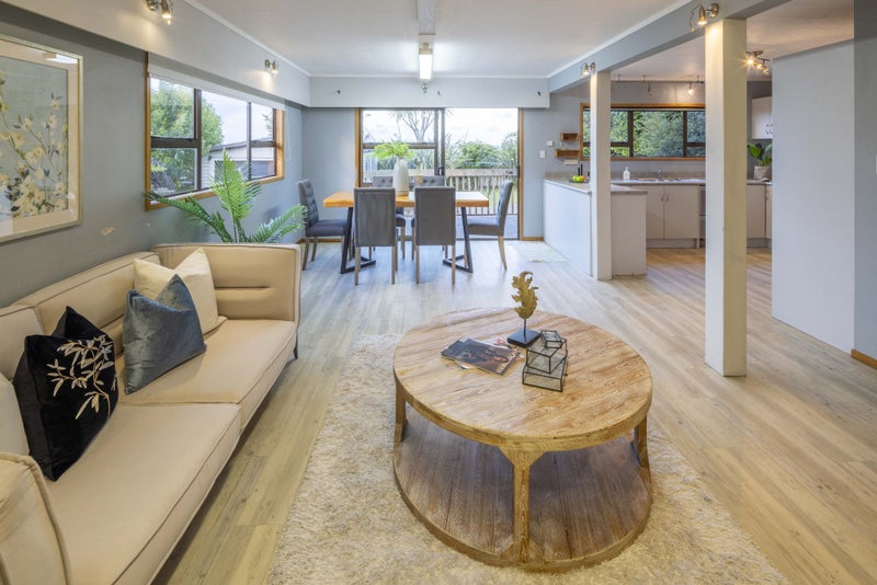 18 Pine Avenue, Henderson, Auckland - Carousel 2