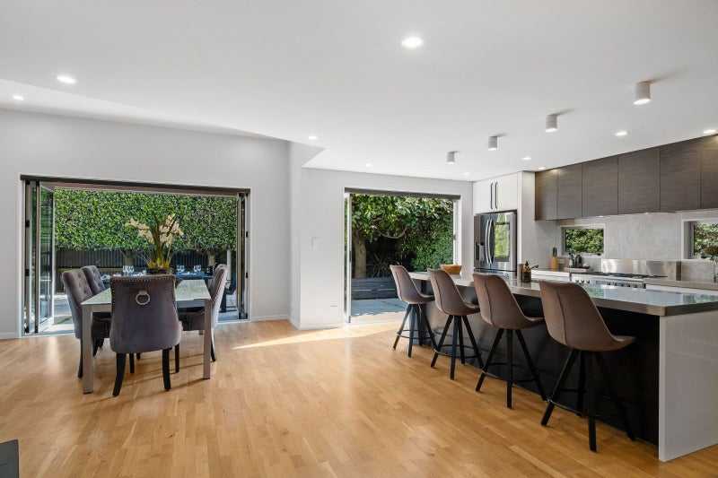 51 Oxley Avenue, St Albans, Christchurch - Carousel 2