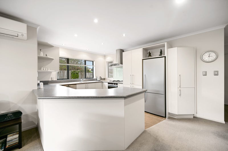 16 Rossiter Place, Chartwell, Hamilton - Carousel 2