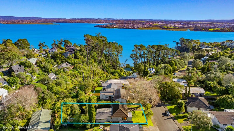 14 Rosecamp Road, Beach Haven, Auckland - Carousel 1