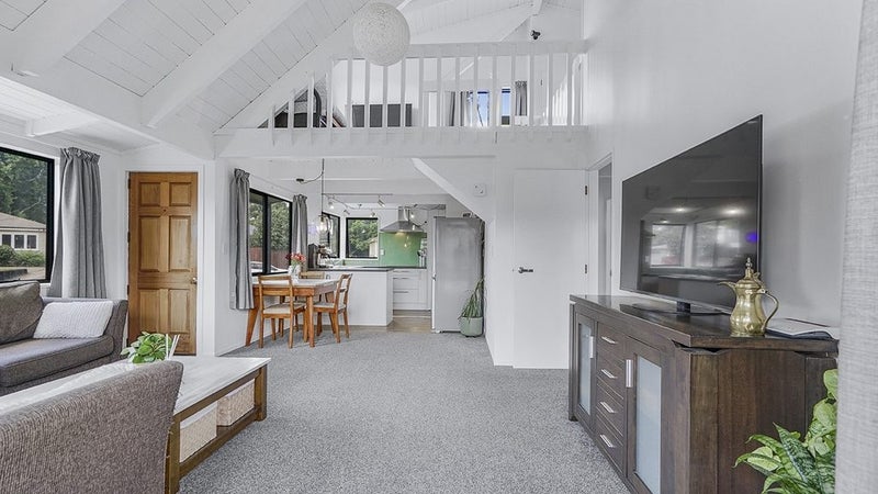 13A Urlich Avenue, Melville, Hamilton - Carousel 1