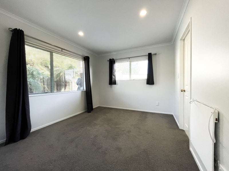 3 Reybert Place, Massey, Auckland - Carousel 9