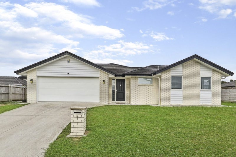 16 Pyne Crescent, Pokeno - Carousel 1