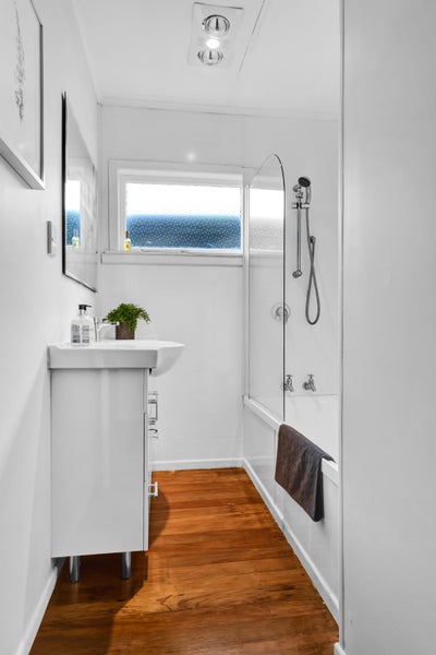 15 Beaumont Crescent, Frankleigh Park, New Plymouth - Carousel 24