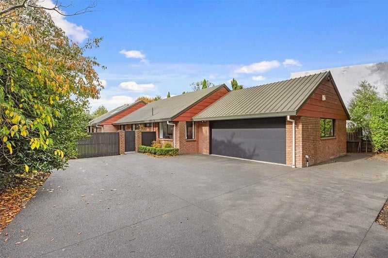 242 Memorial Avenue, Burnside, Christchurch - Carousel 1