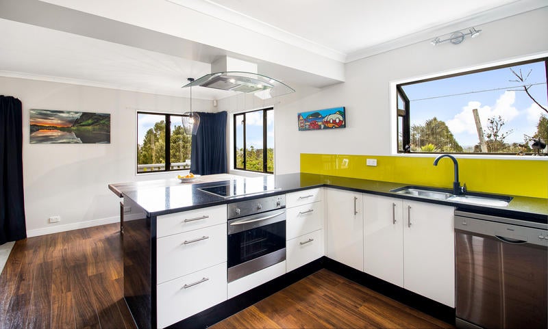 136 Mountain Road, Henderson Valley, Auckland - Carousel 2