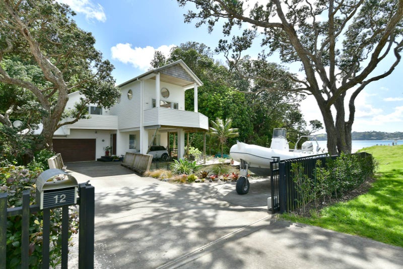 12 Moreton Drive, Manly, Whangaparaoa - Carousel 2