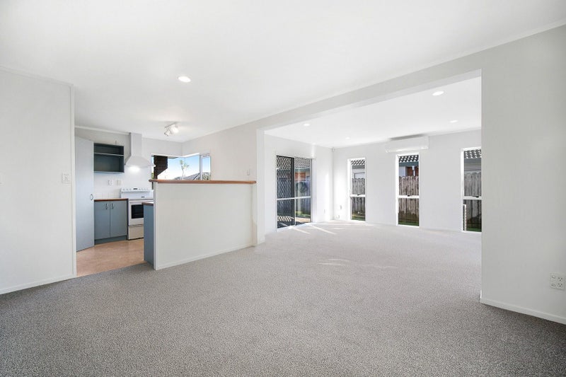 13 Sheriff Place, Randwick Park, Auckland - Carousel 2