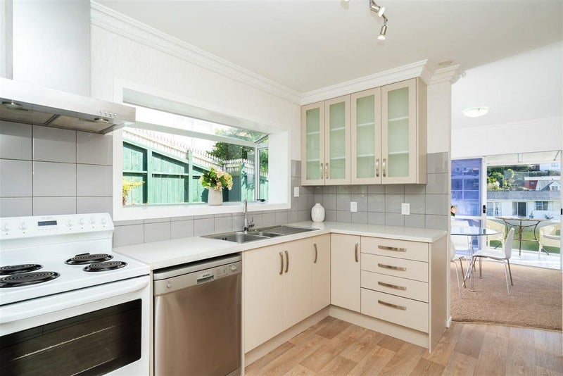 2 Lachlan Drive, Dinsdale, Hamilton - Carousel 2