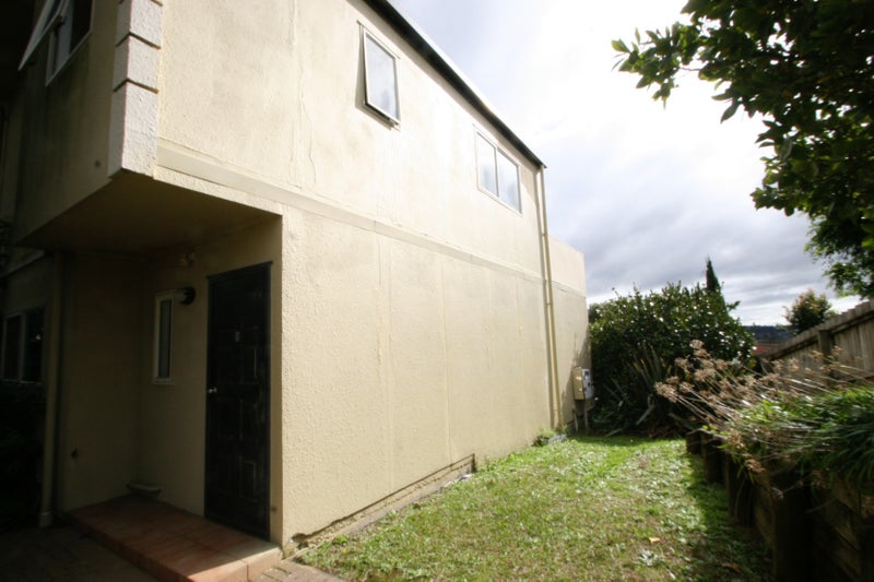 1/11 Spencer Road, Oteha, Auckland - Carousel 17