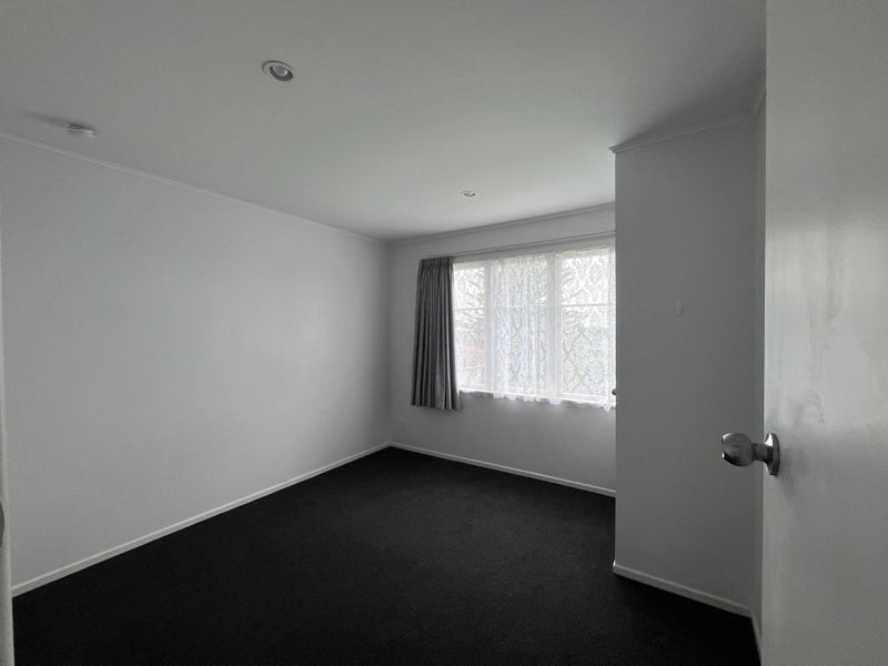 11 Netherton Street, New Windsor, Auckland - Carousel 7