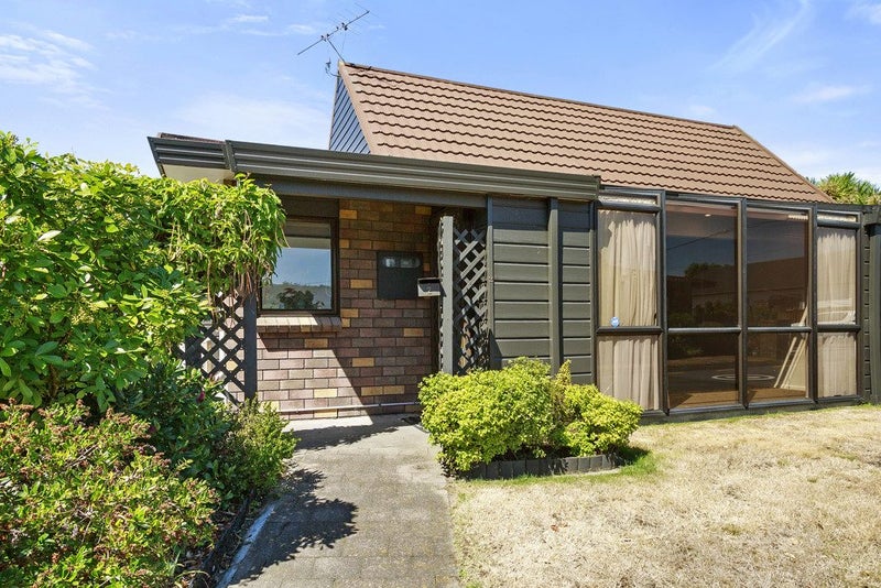 2/18 King Street, Petone, Lower Hutt - Carousel 1